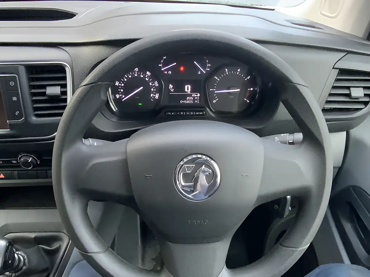 Used 2022 Vauxhall Vivaro Sportive White - Interior and Exterior details 13