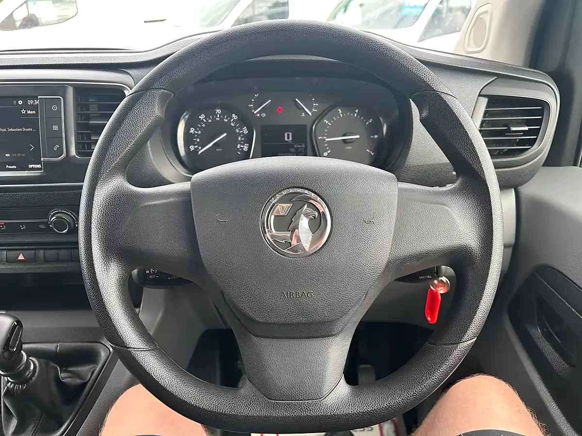 Used 2022 Vauxhall Vivaro Sportive White - Interior and Exterior details 10