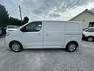 Used 2022 Vauxhall Vivaro Sportive White - Interior and Exterior details 5