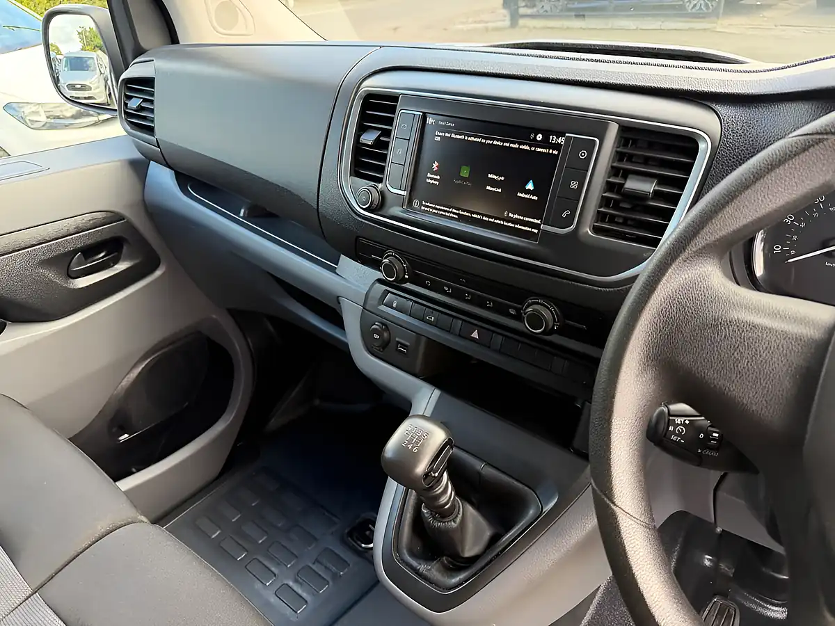 Used 2022 Vauxhall Vivaro Sportive White - Interior and Exterior details 8