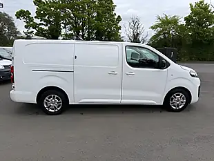 Used 2022 Vauxhall Vivaro Sportive White - Interior and Exterior details 12