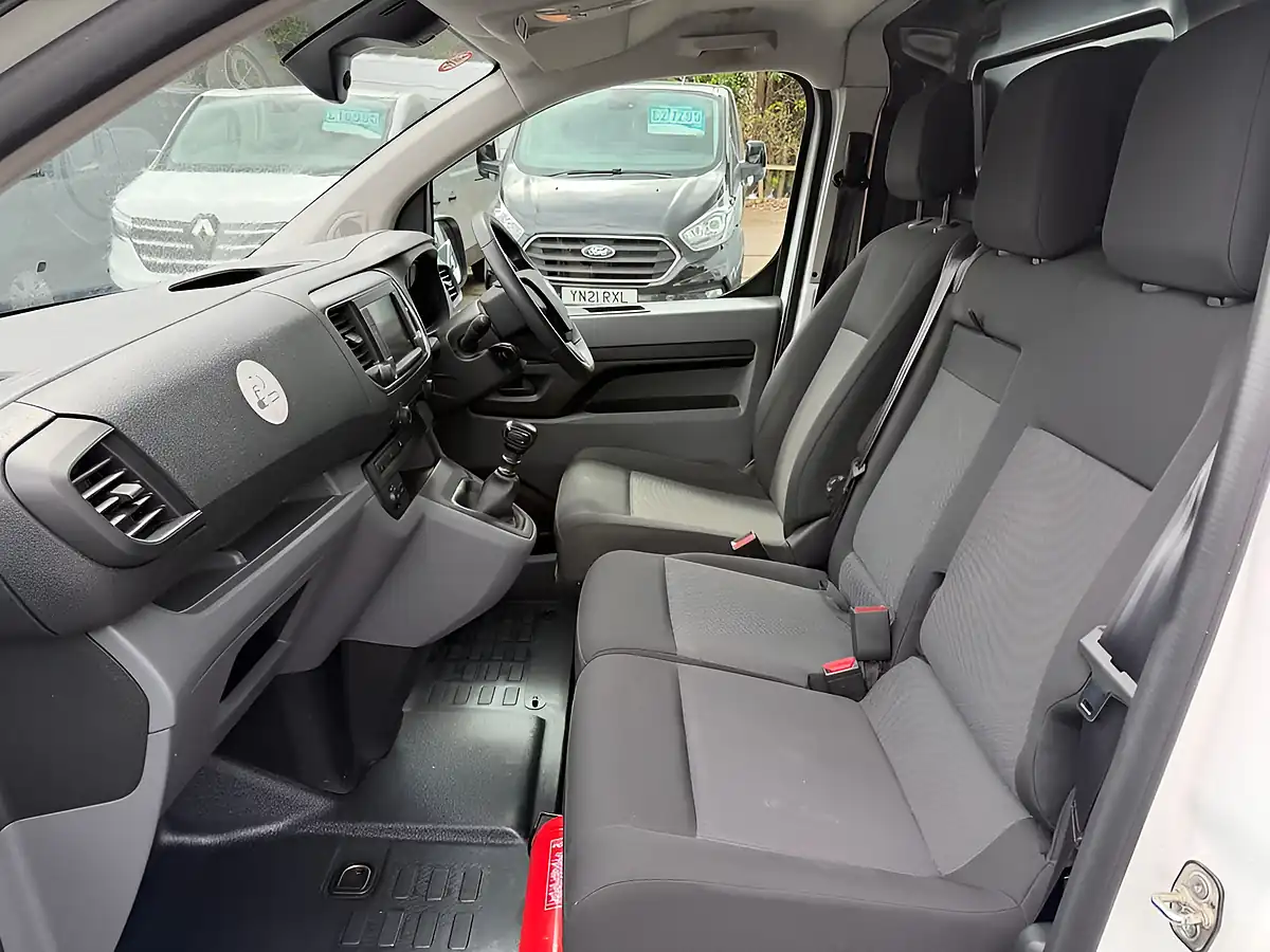 Used 2022 Vauxhall Vivaro Sportive White - Interior and Exterior details 7