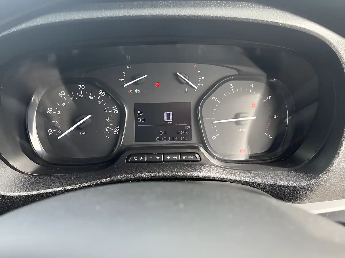 Used 2022 Vauxhall Vivaro Sportive White - Interior and Exterior details 15