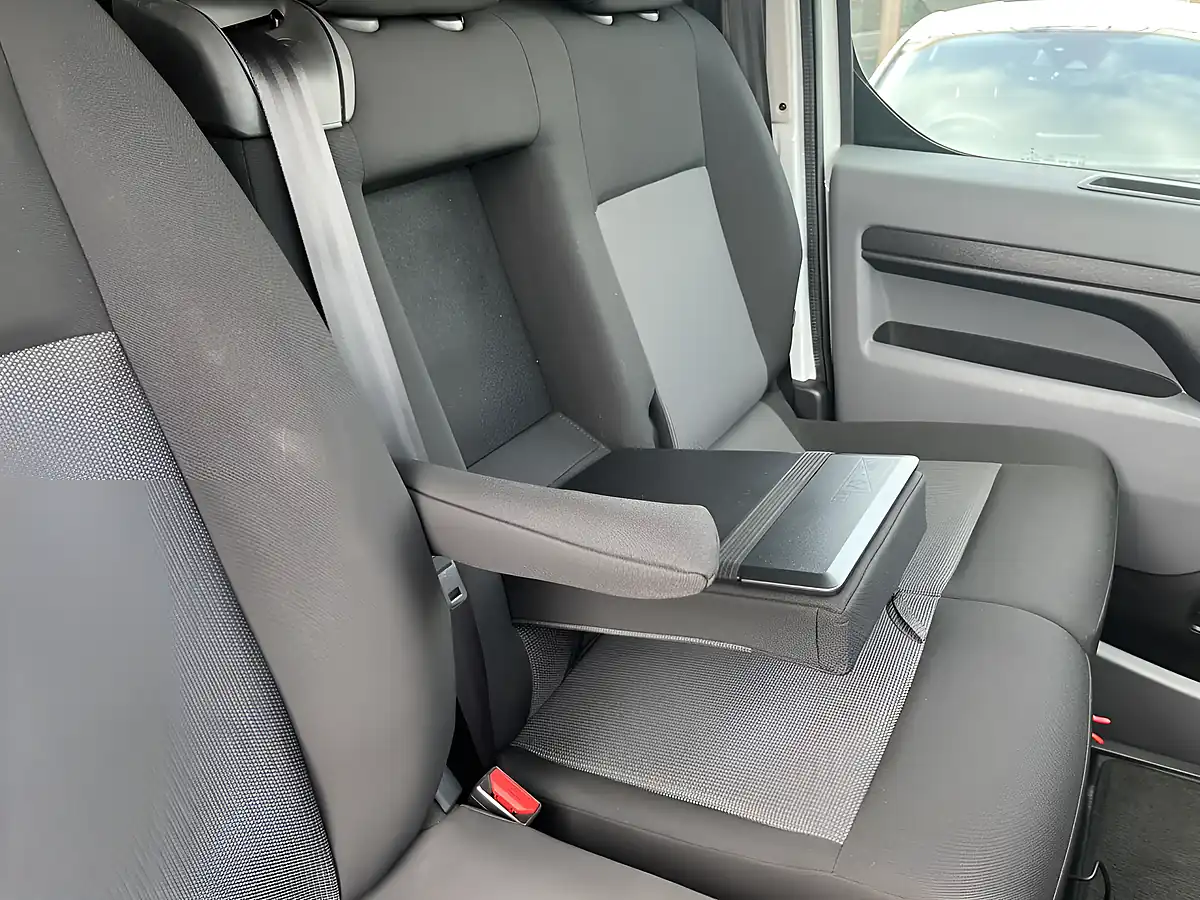 Used 2022 Vauxhall Vivaro Sportive White - Interior and Exterior details 8