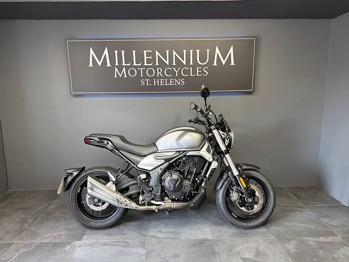 Used 2022 Voge 500 Ac Grey - Interior and Exterior details 13