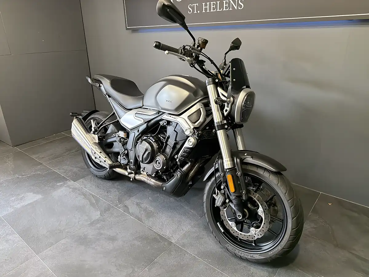 Used 2022 Voge 500 Ac Grey - Interior and Exterior details 2