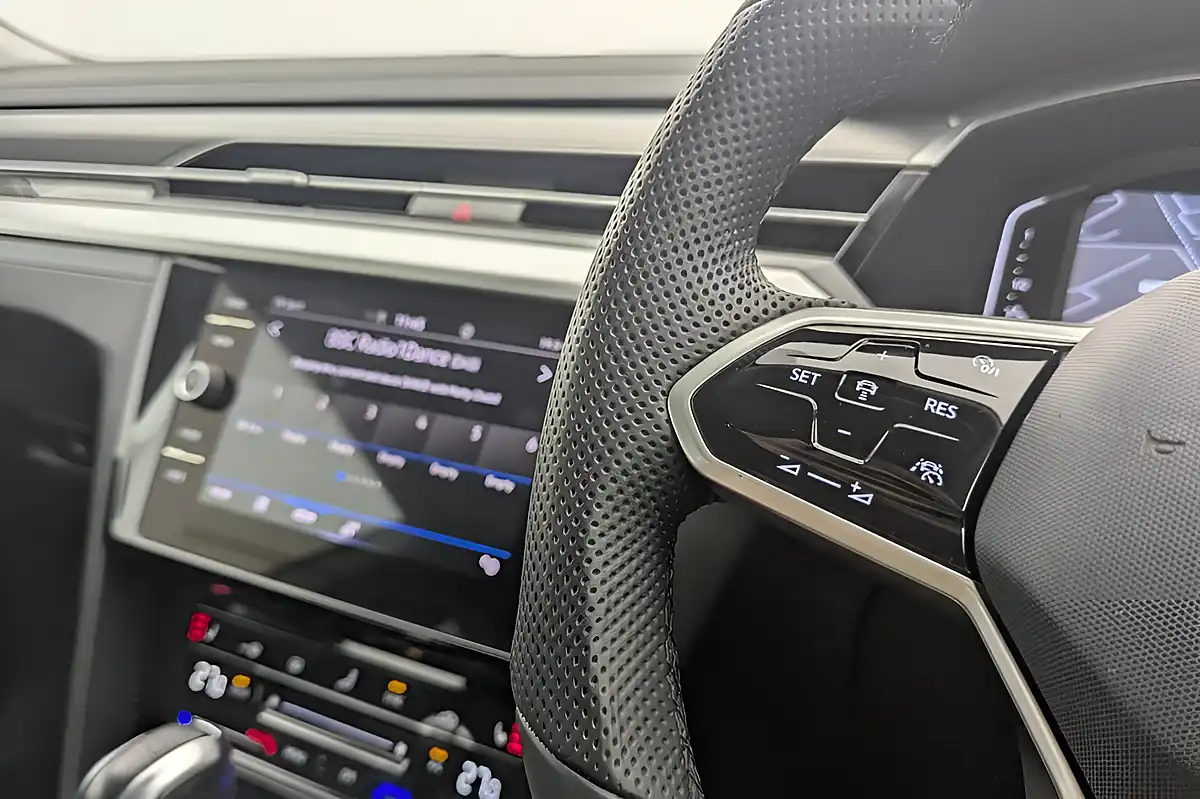 Used 2022 Volkswagen Arteon Elegance Grey - Interior and Exterior details 13
