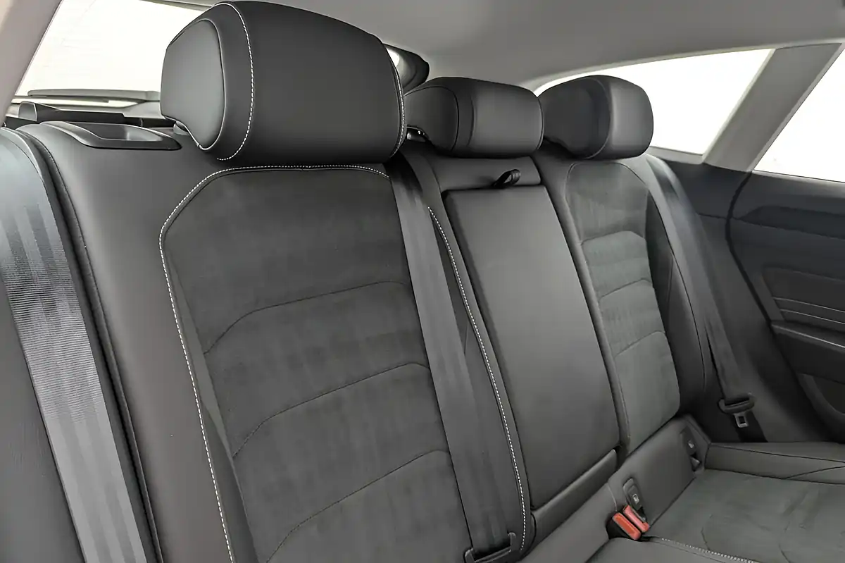 Used 2022 Volkswagen Arteon Elegance Grey - Interior and Exterior details 17