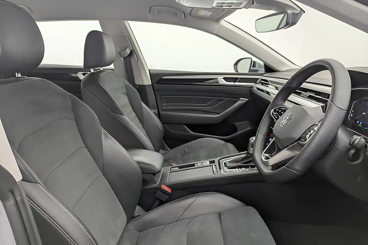 Used 2022 Volkswagen Arteon Elegance Grey - Interior and Exterior details 3
