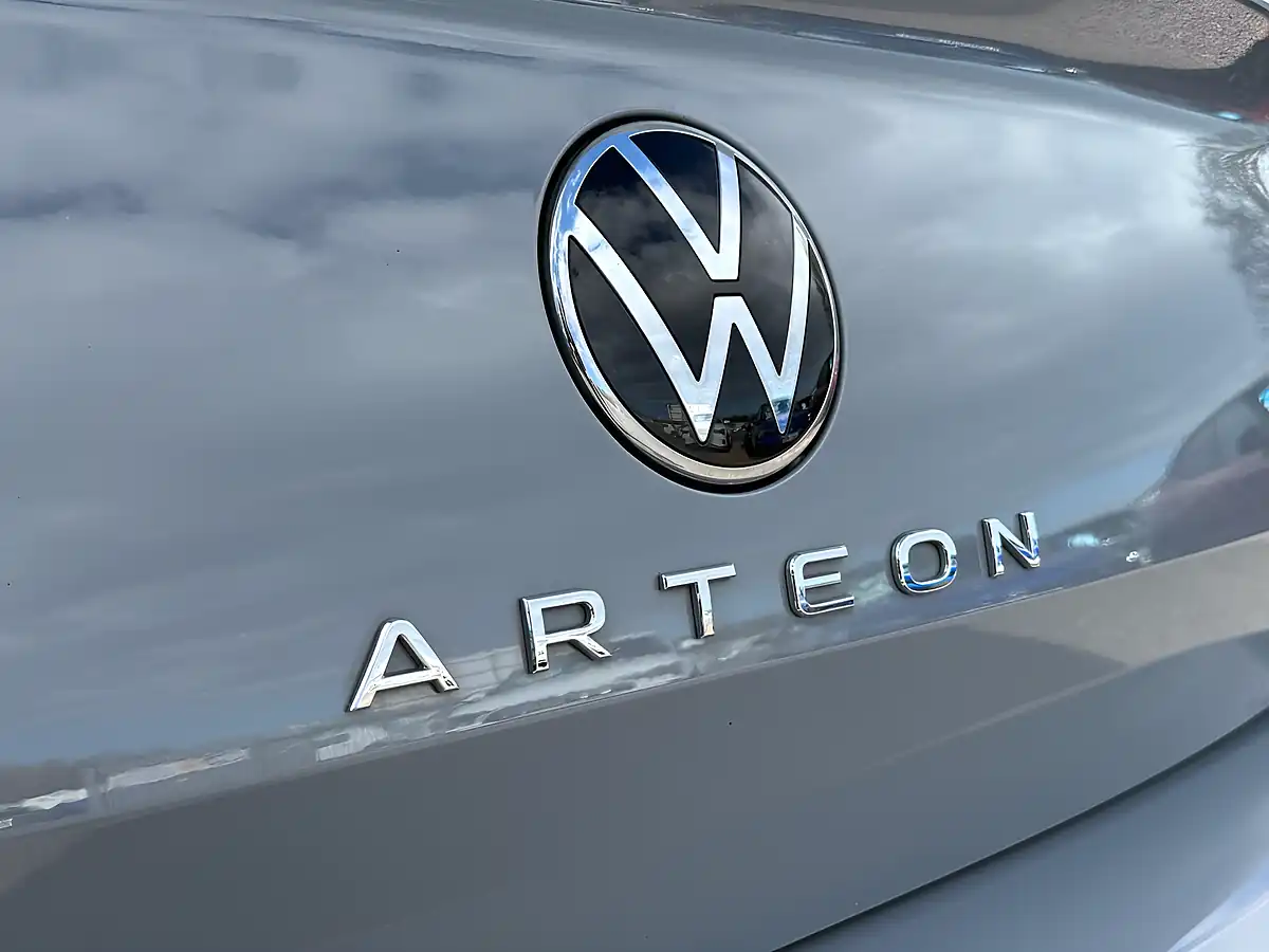 Used 2022 Volkswagen Arteon R-Line Moonstone Grey - Interior and Exterior details 13