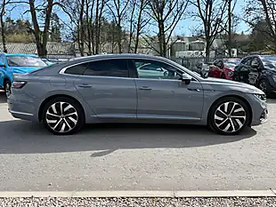 Used 2022 Volkswagen Arteon R-Line Moonstone Grey - Interior and Exterior details 4