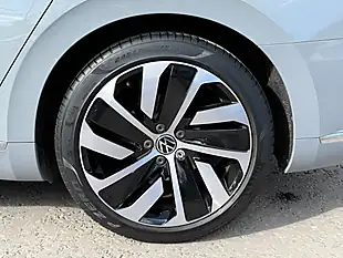 Used 2022 Volkswagen Arteon R-Line Moonstone Grey - Interior and Exterior details 8