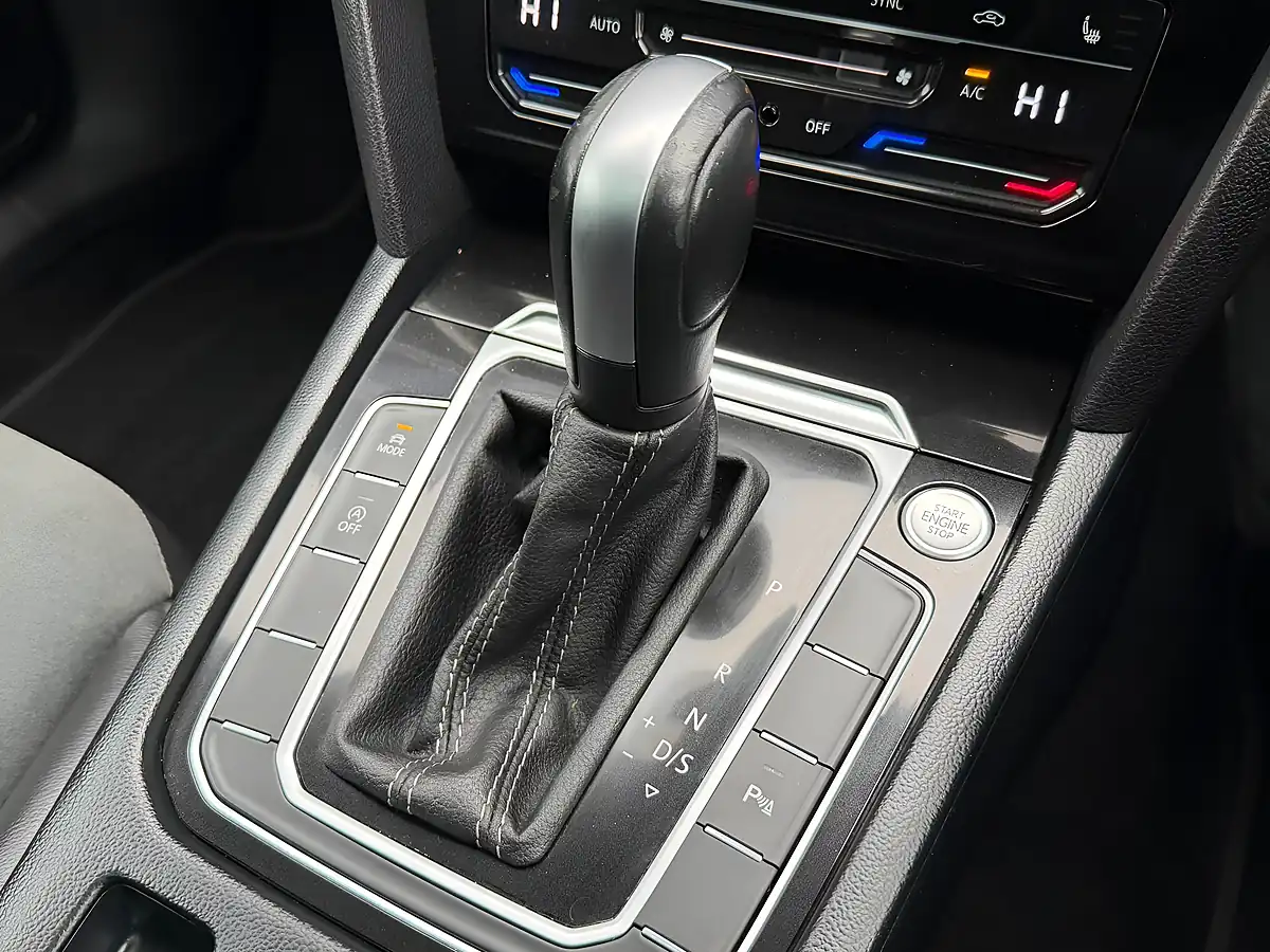 Used 2022 Volkswagen Arteon R-Line Shooting Brake Black - Interior and Exterior details 10