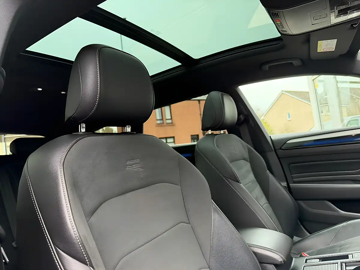 Used 2022 Volkswagen Arteon R-Line Shooting Brake Black - Interior and Exterior details 11