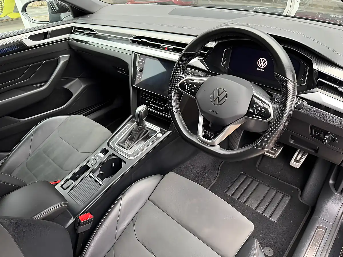 Used 2022 Volkswagen Arteon R-Line Shooting Brake Black - Interior and Exterior details 13