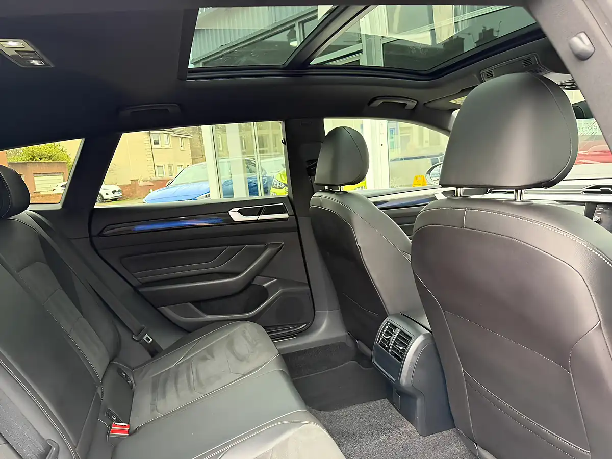Used 2022 Volkswagen Arteon R-Line Shooting Brake Black - Interior and Exterior details 17