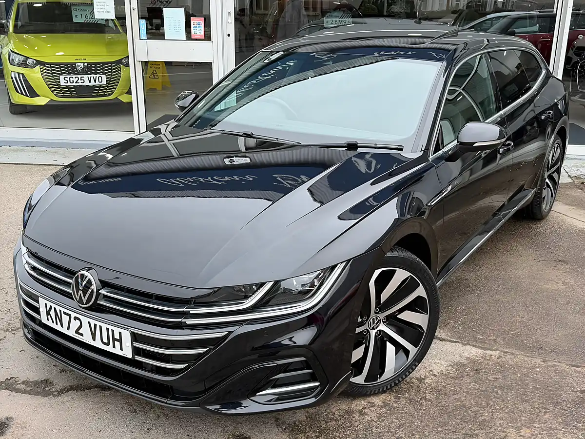 Used 2022 Volkswagen Arteon R-Line Shooting Brake Black - Interior and Exterior details 2