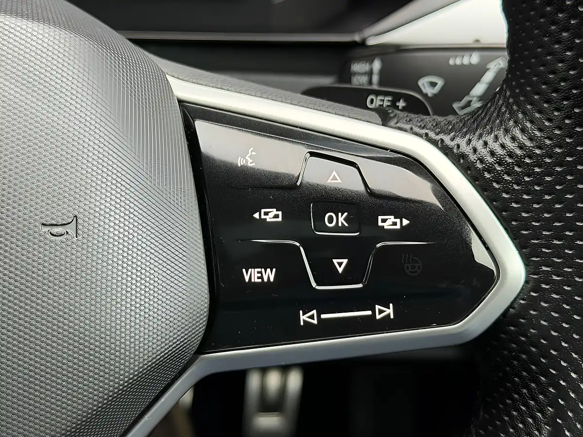 Used 2022 Volkswagen Arteon R-Line Shooting Brake Black - Interior and Exterior details 20