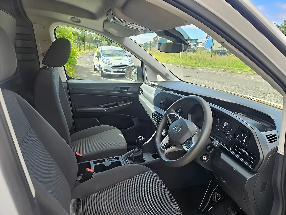Used 2022 Volkswagen Caddy C20 Commerce White - Interior and Exterior details 12