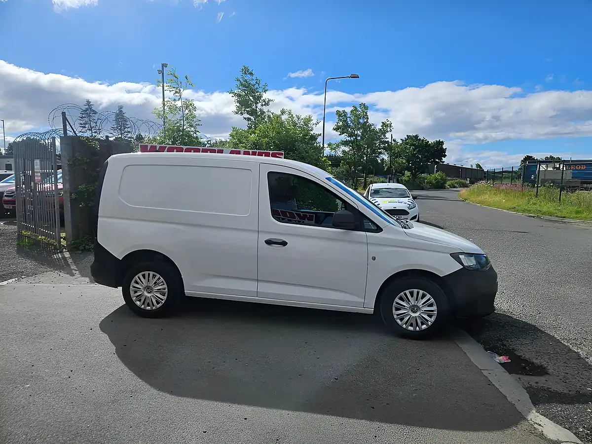 Used 2022 Volkswagen Caddy C20 Commerce White - Interior and Exterior details 2