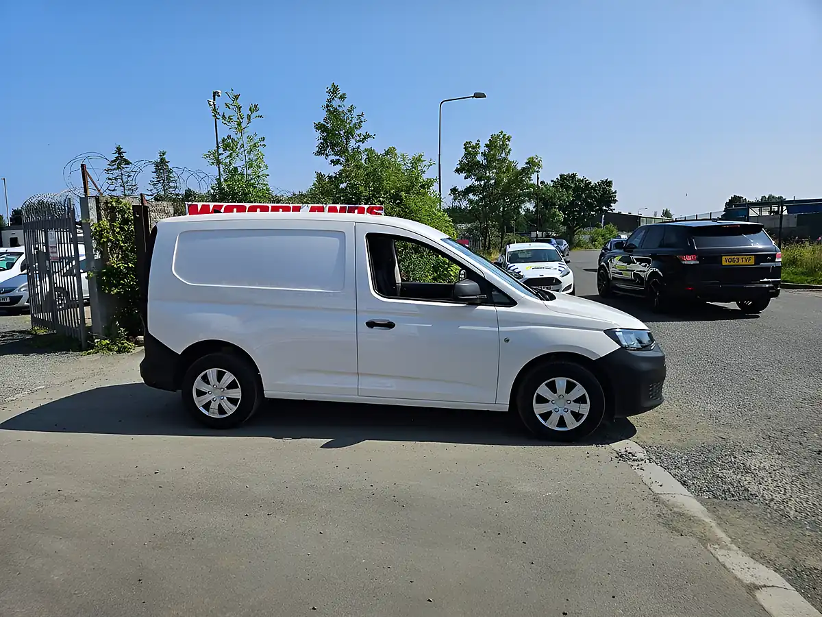 Used 2022 Volkswagen Caddy C20 Commerce White - Interior and Exterior details 2