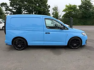 Used 2022 Volkswagen Caddy Commerce Blue - Interior and Exterior details 12
