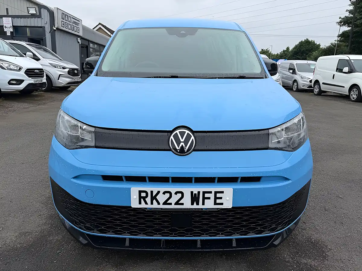 Used 2022 Volkswagen Caddy Commerce Blue - Interior and Exterior details 14