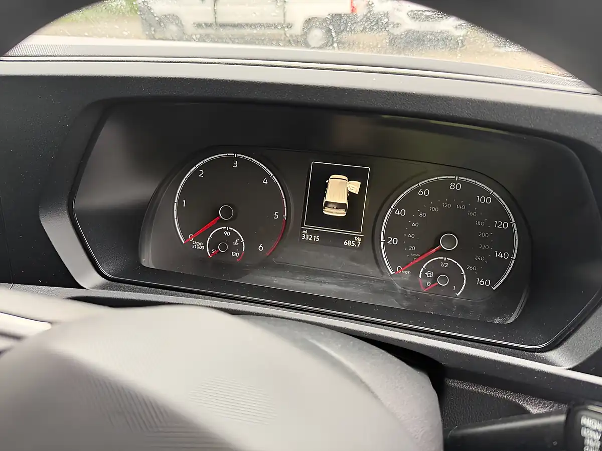 Used 2022 Volkswagen Caddy Commerce Blue - Interior and Exterior details 8