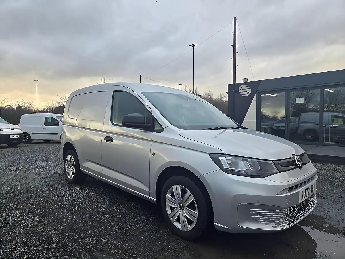 Used 2022 Volkswagen Caddy Commerce Plus Swb Silver - Front View
