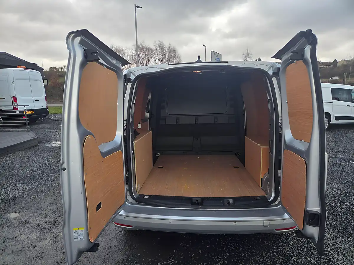 Used 2022 Volkswagen Caddy Commerce Plus Swb Silver - Interior and Exterior details 17