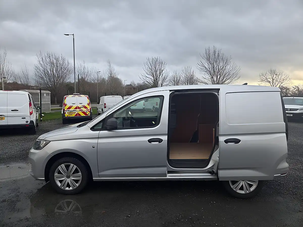 Used 2022 Volkswagen Caddy Commerce Plus Swb Silver - Interior and Exterior details 9