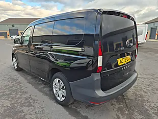 Used 2022 Volkswagen Caddy Maxi Commerce Lwb Black - Interior and Exterior details 16