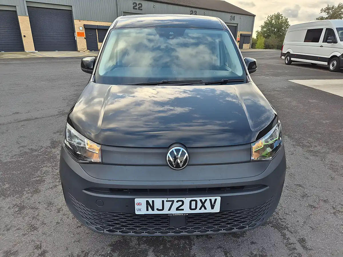 Used 2022 Volkswagen Caddy Maxi Commerce Lwb Black - Interior and Exterior details 20