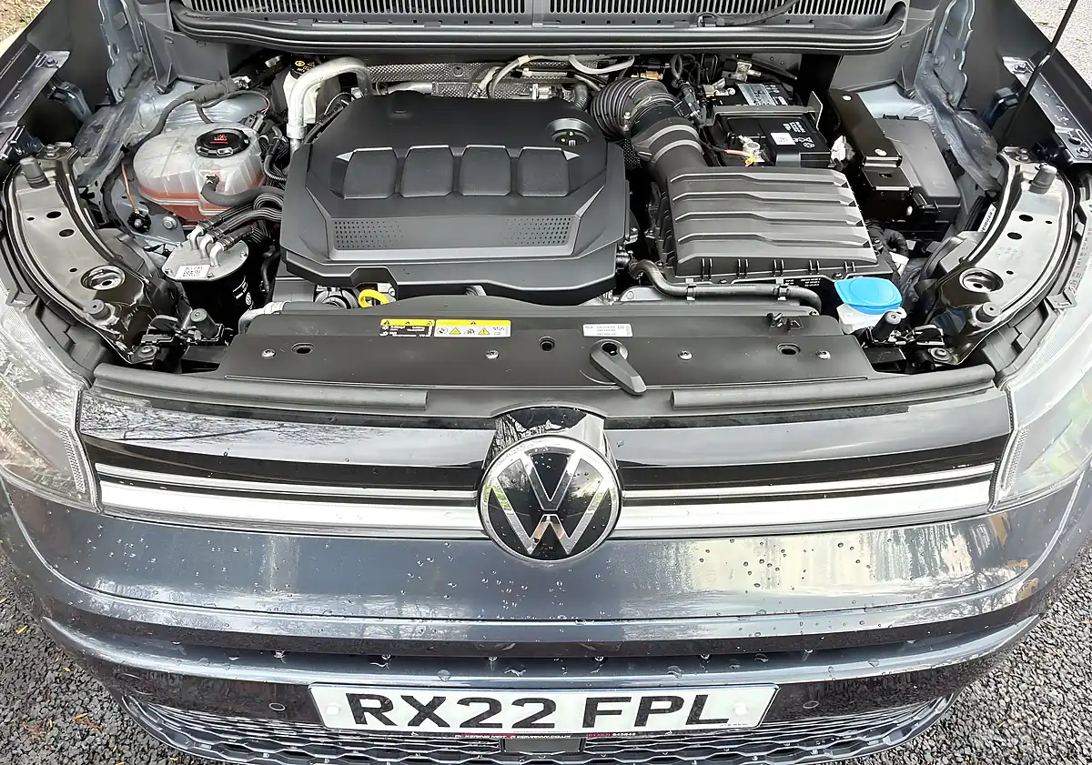 Used 2022 Volkswagen Caddy Maxi Life Blue - Interior and Exterior details 11