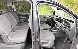 Used 2022 Volkswagen Caddy Maxi Life Blue - Interior and Exterior details 8