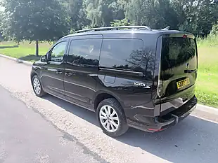 Used 2022 Volkswagen Caddy Maxi Life C20 Black - Interior and Exterior details 6