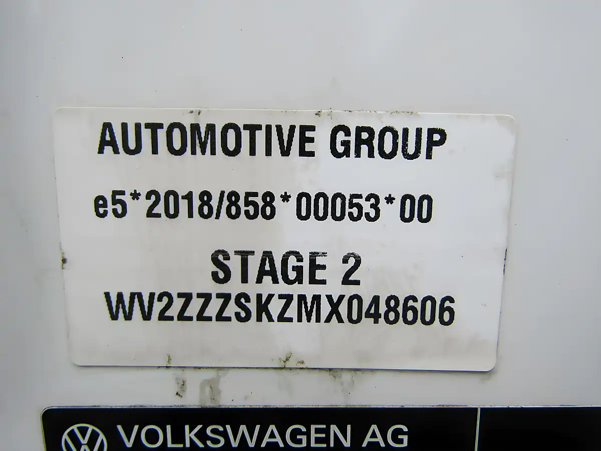 Used 2022 Volkswagen Caddy Maxi Life C20 White - Interior and Exterior details 10