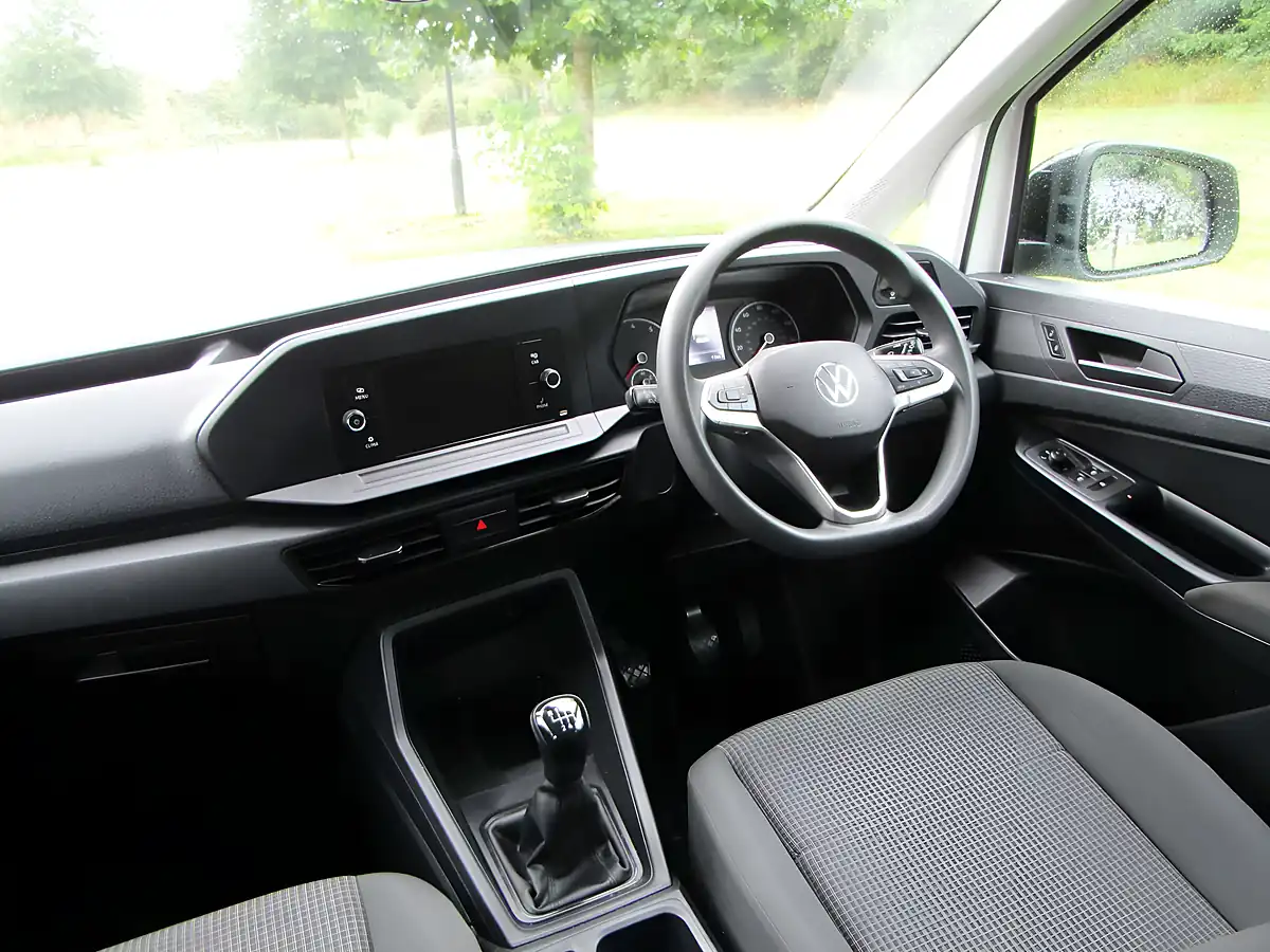 Used 2022 Volkswagen Caddy Maxi Life C20 White - Interior and Exterior details 7