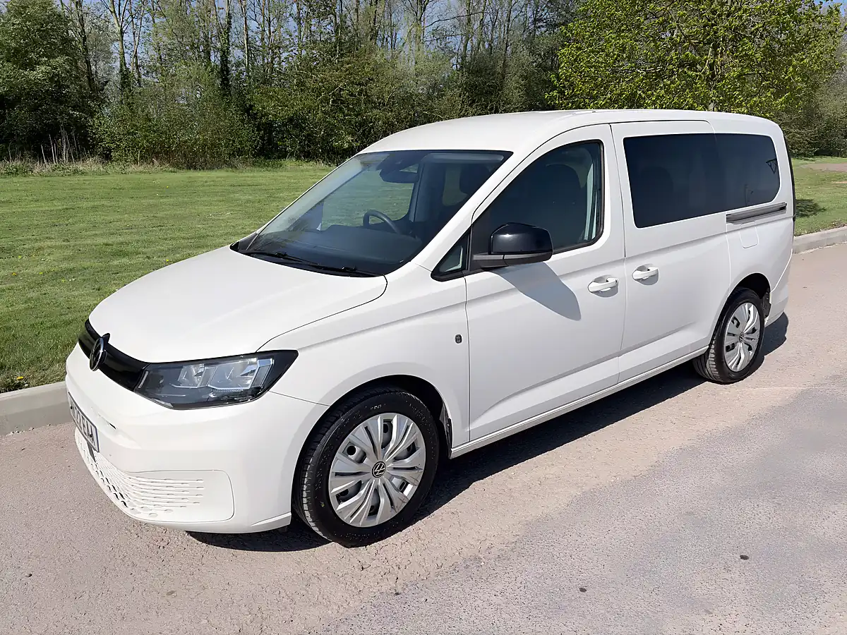 Used 2022 Volkswagen Caddy Maxi Life Maxi Life C20 White - Interior and Exterior details 4