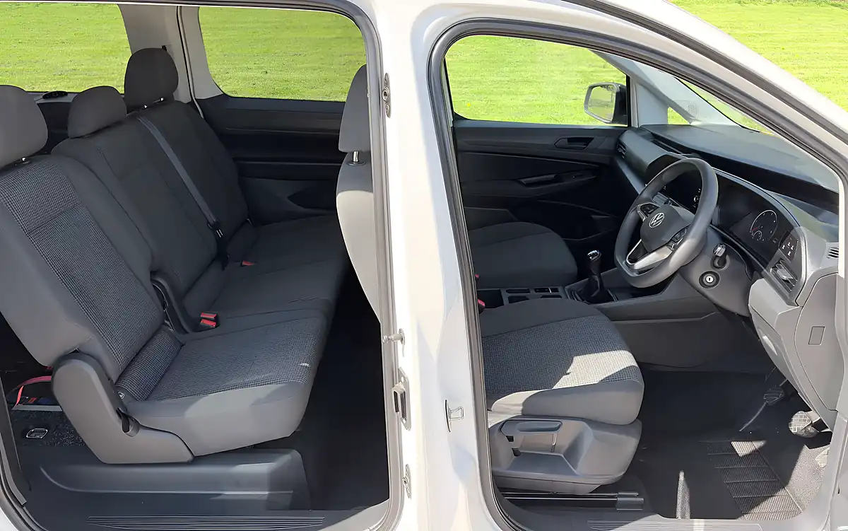 Used 2022 Volkswagen Caddy Maxi Life Maxi Life C20 White - Interior and Exterior details 8