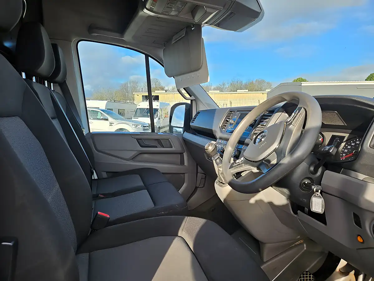 Used 2022 Volkswagen Crafter Cr 35 Trendline White - Interior and Exterior details 12