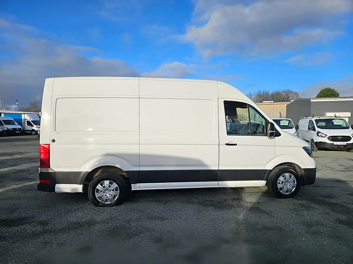 Used 2022 Volkswagen Crafter Cr 35 Trendline White - Interior and Exterior details 2