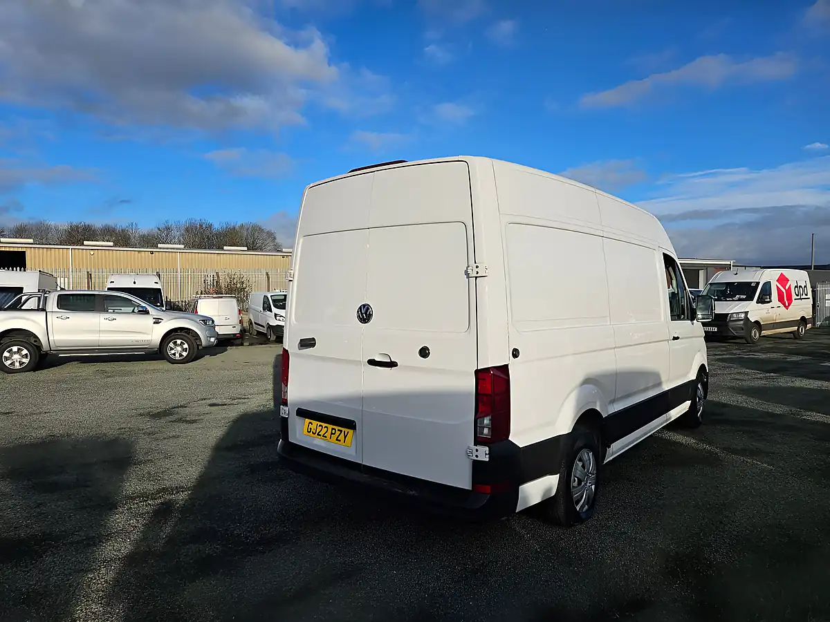 Used 2022 Volkswagen Crafter Cr 35 Trendline White - Interior and Exterior details 8