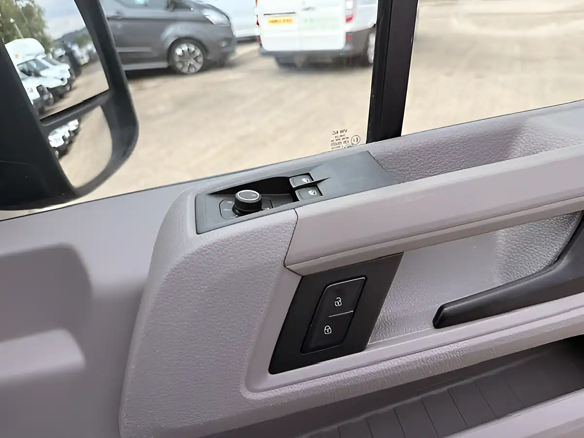 Used 2022 Volkswagen Crafter CR35 Trendline Grey - Interior and Exterior details 15