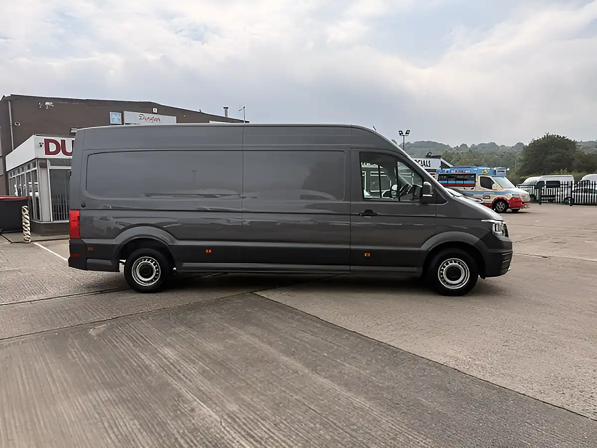 Used 2022 Volkswagen Crafter CR35 Trendline Grey - Interior and Exterior details 2