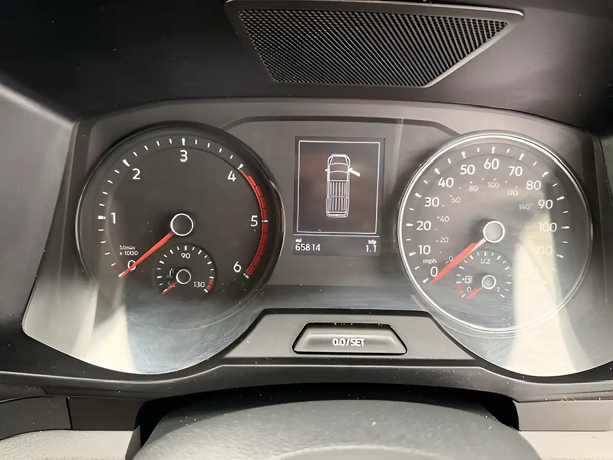 Used 2022 Volkswagen Crafter CR35 Trendline Grey - Interior and Exterior details 20