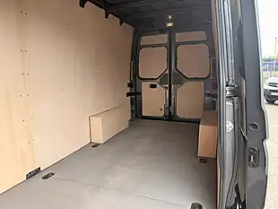 Used 2022 Volkswagen Crafter CR35 Trendline Grey - Interior and Exterior details 8