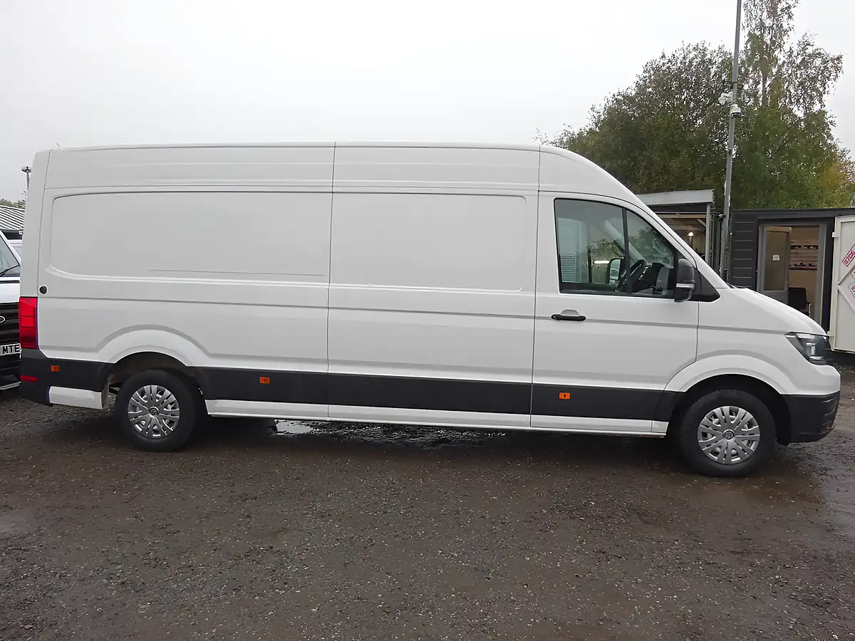 Used 2022 Volkswagen Crafter Lwb White - Interior and Exterior details 10