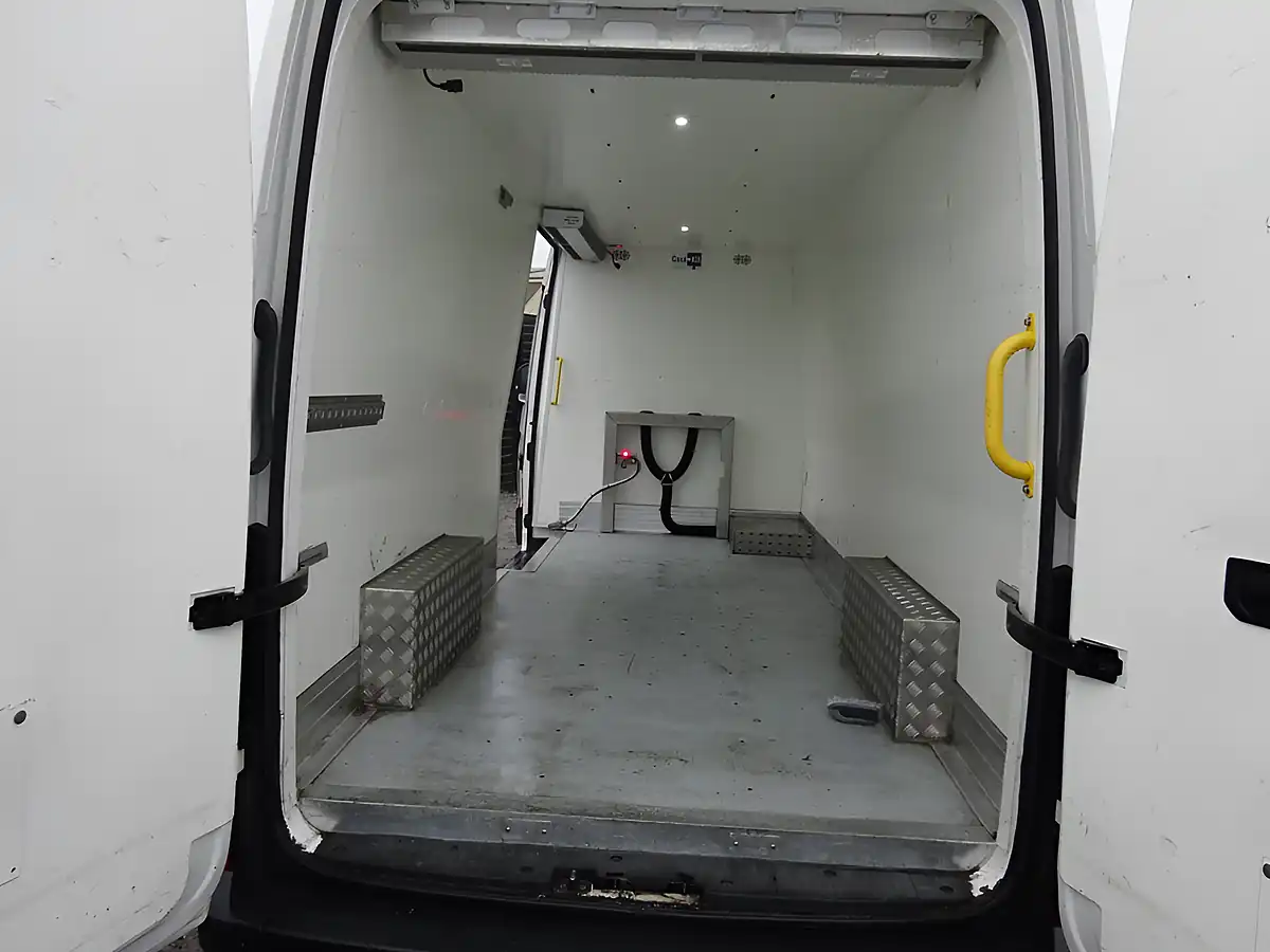 Used 2022 Volkswagen Crafter Lwb White - Interior and Exterior details 13