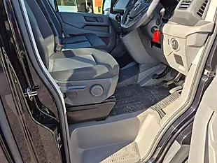 Used 2022 Volkswagen Crafter Startline Black - Interior and Exterior details 3